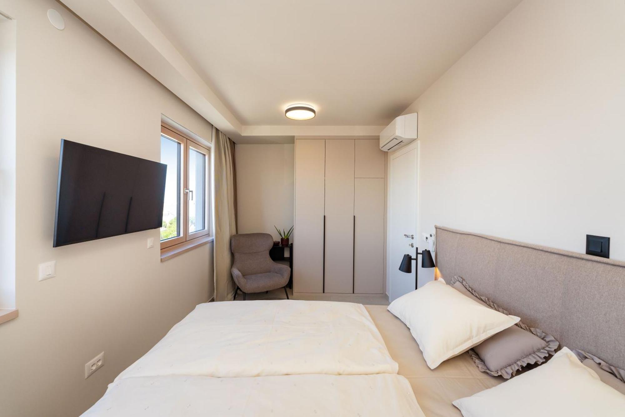 D-Apartment - With Garage And Balcony Zadar Exterior photo
