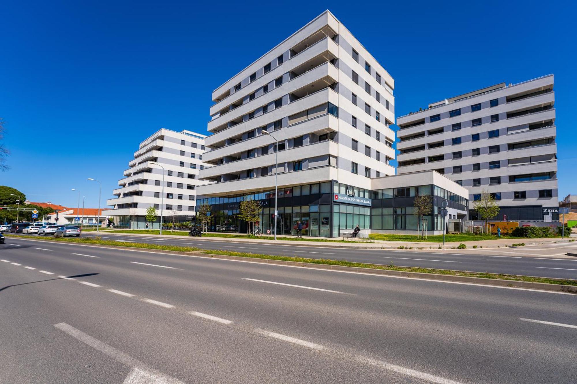 D-Apartment - With Garage And Balcony Zadar Exterior photo