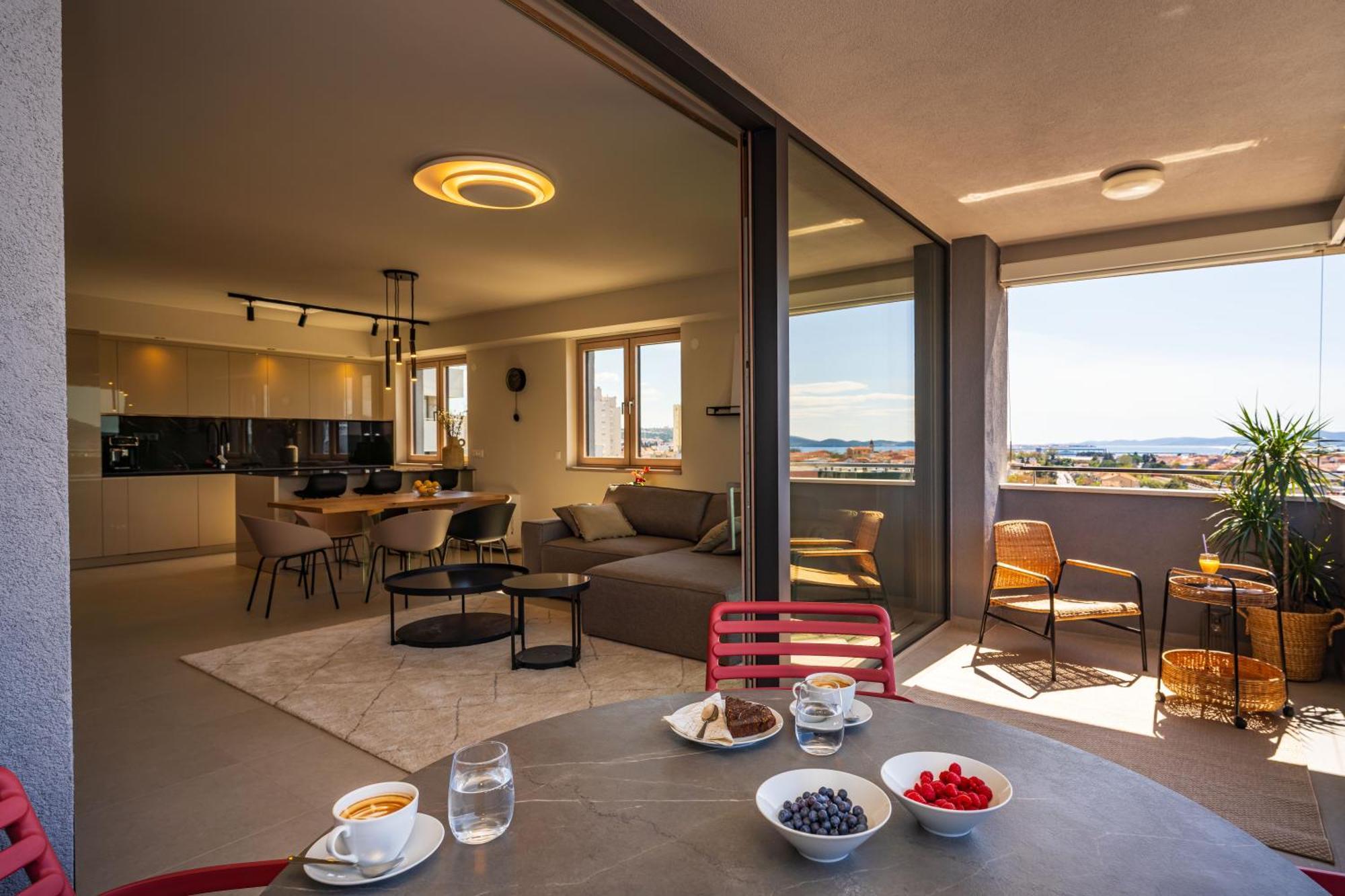 D-Apartment - With Garage And Balcony Zadar Exterior photo
