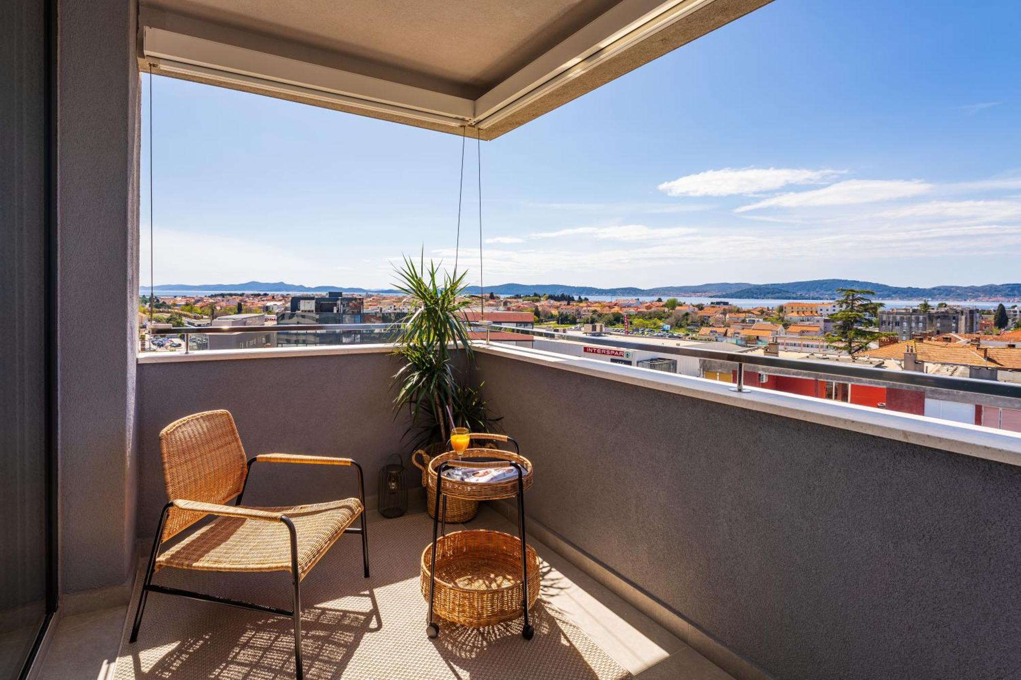 D-Apartment - With Garage And Balcony Zadar Exterior photo