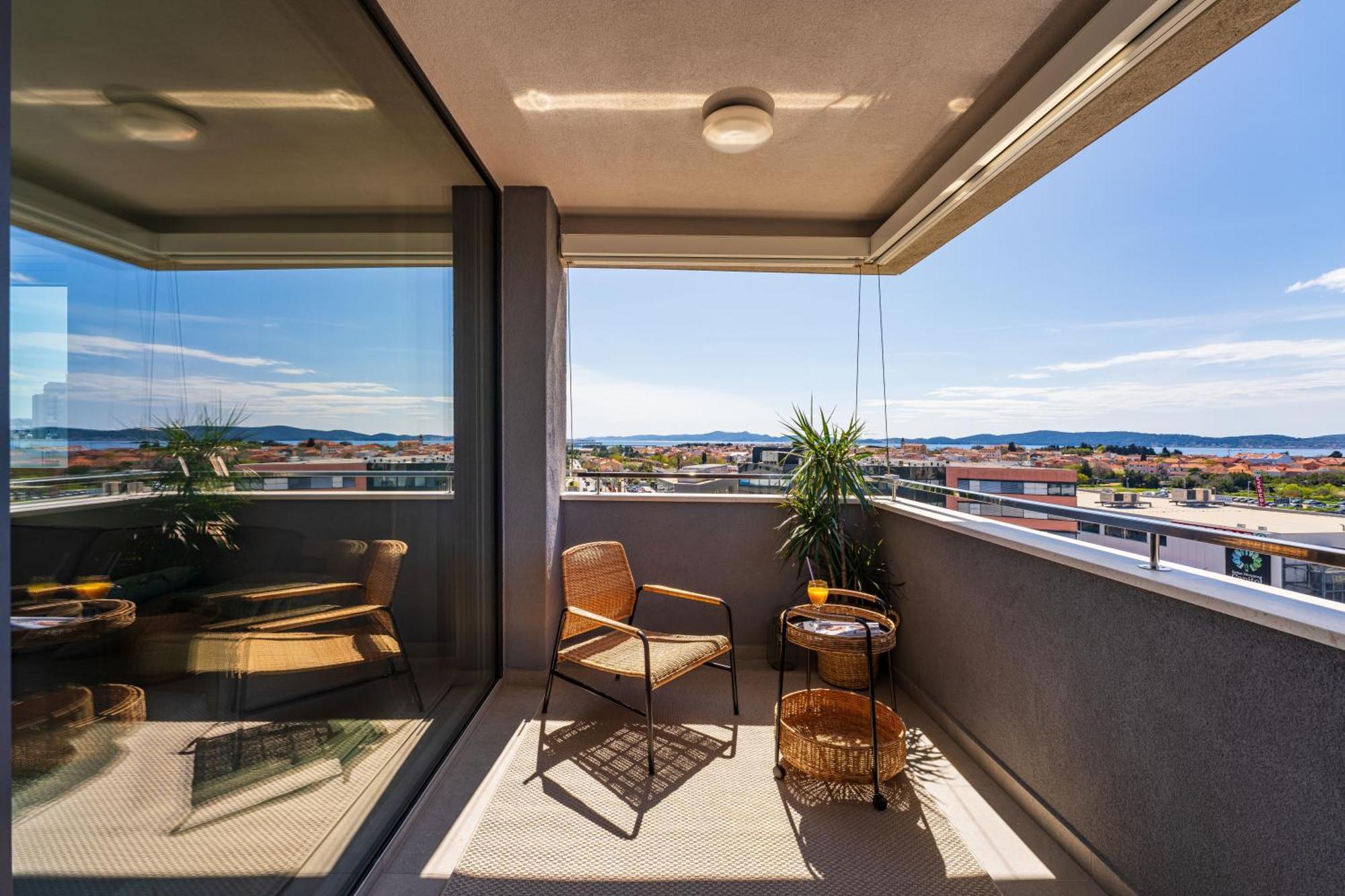 D-Apartment - With Garage And Balcony Zadar Exterior photo